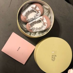 Tous baby shoe